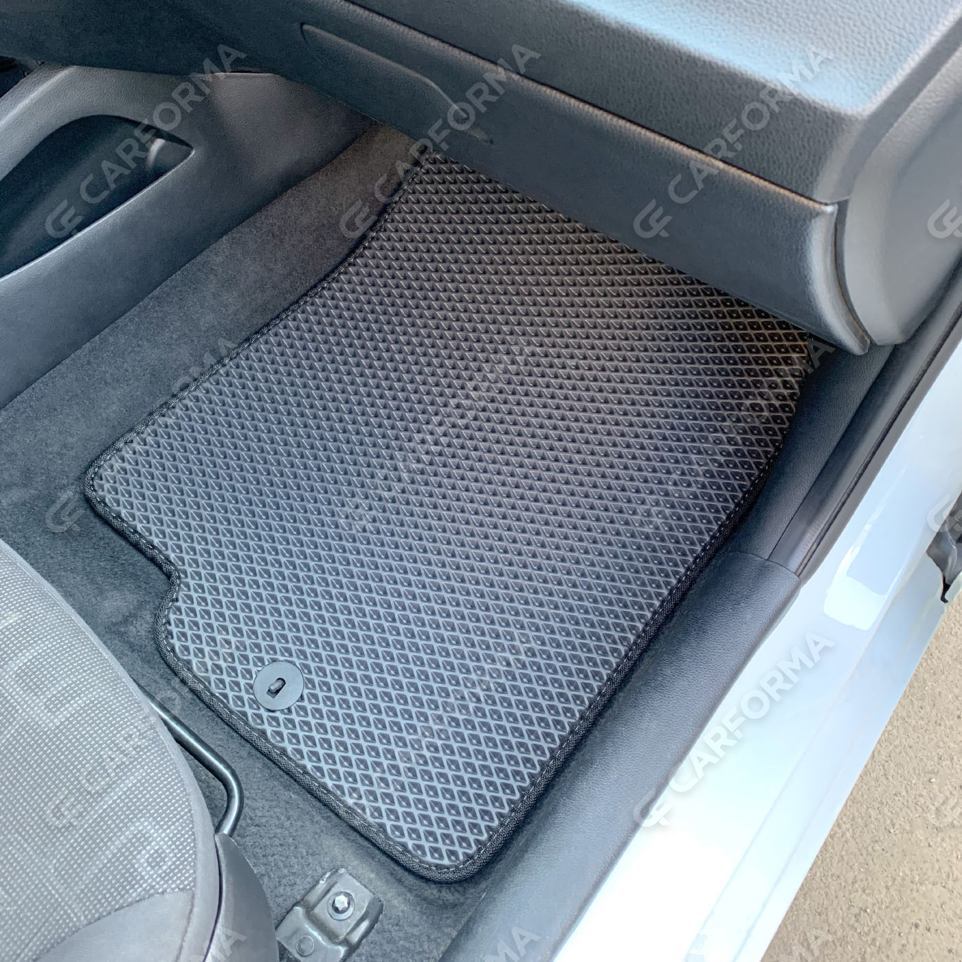 Коврики на Hyundai Solaris I 2010&nbsp;-&nbsp;2017 в Ульяновске