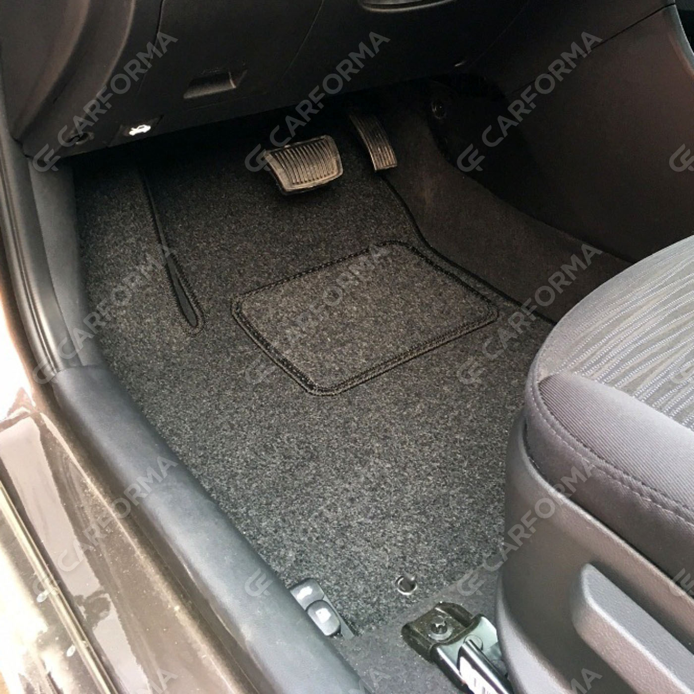 Коврики на Hyundai Solaris I 2010&nbsp;-&nbsp;2017 в Ульяновске