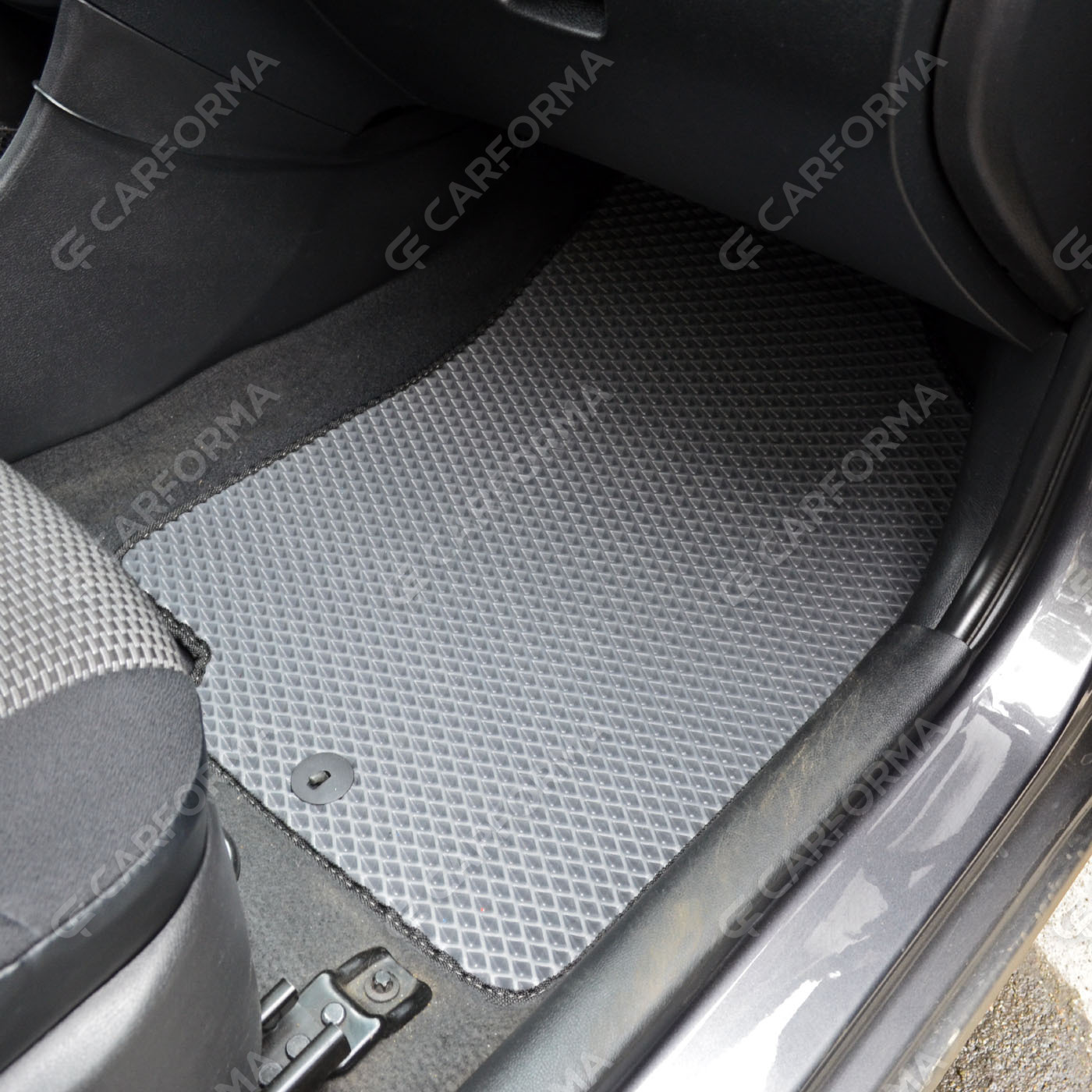 Коврики на Hyundai Solaris I 2010&nbsp;-&nbsp;2017 в Ульяновске