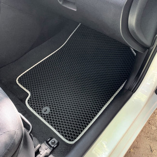 Коврики на Hyundai Solaris I 2010&nbsp;-&nbsp;2017 в Ульяновске