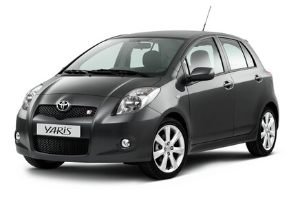 Коврики на Toyota Yaris II 2005 - 2011 в Ульяновске